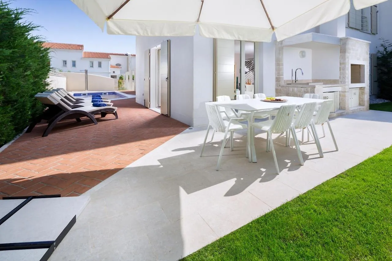 Villa Sylvia By Hmz Villas Tar-Vabriga